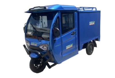 Трицикл грузовой GreenCamel Тендер E1500 (60V 1200W 126Ah) кабина, BOX, понижающая Белый